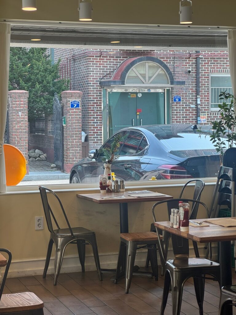밤리단길 피치스프링스